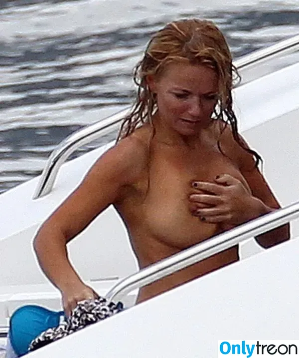 Geri Halliwell nude photo #0004 (GeriHalliwell / therealgerihalliwell)