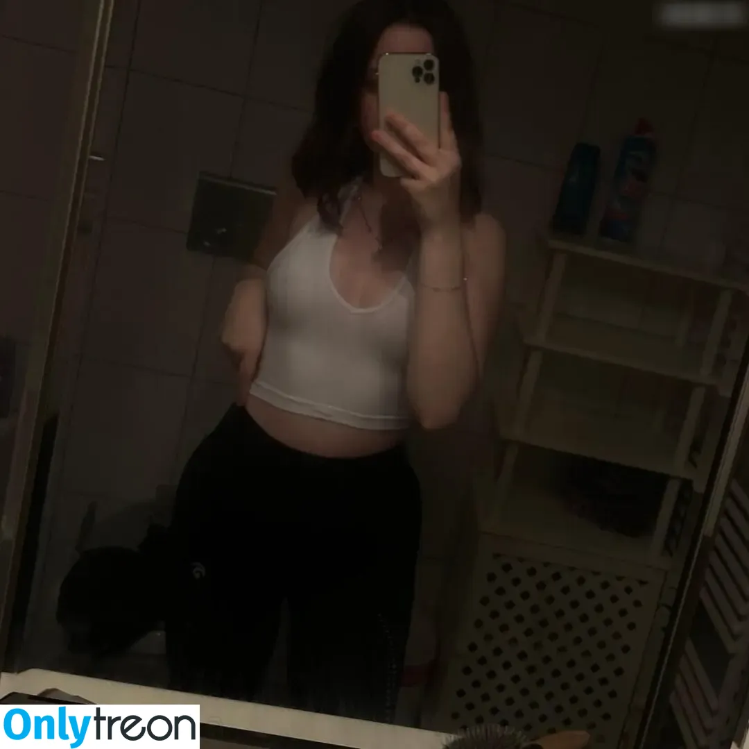 Germandesire nude photo #0005 (larissasdesire)