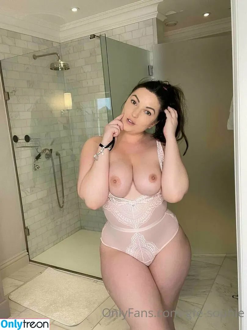 gfe-sophie nude photo #0304 (sophieeoneill_)