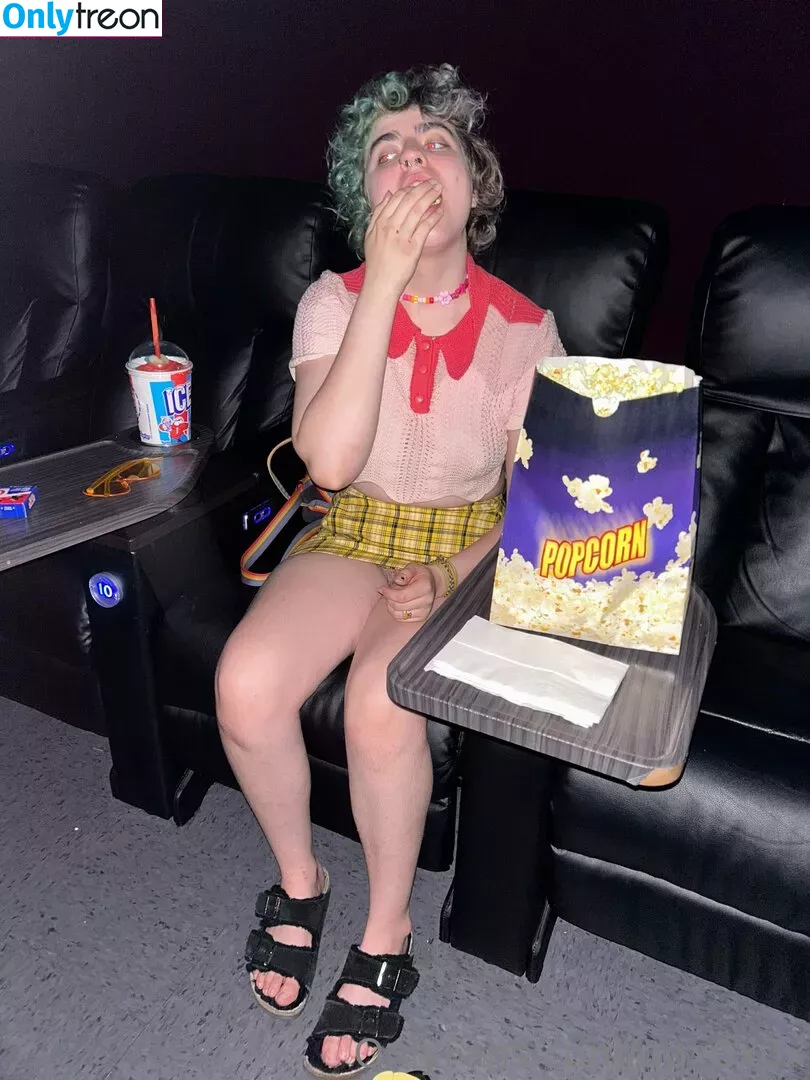 ggx0x0x nude photo #0031 (gigiwhitetara)