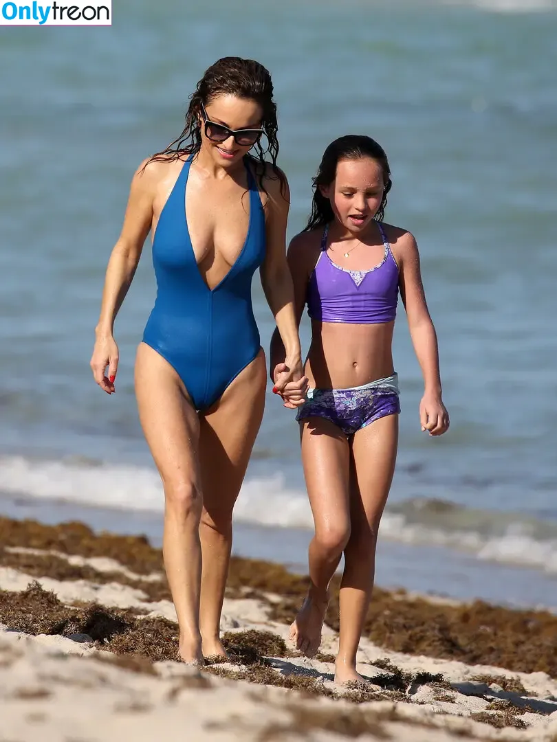 Giada De Laurentiis голая photo #0202 (giadadelaurentiis)