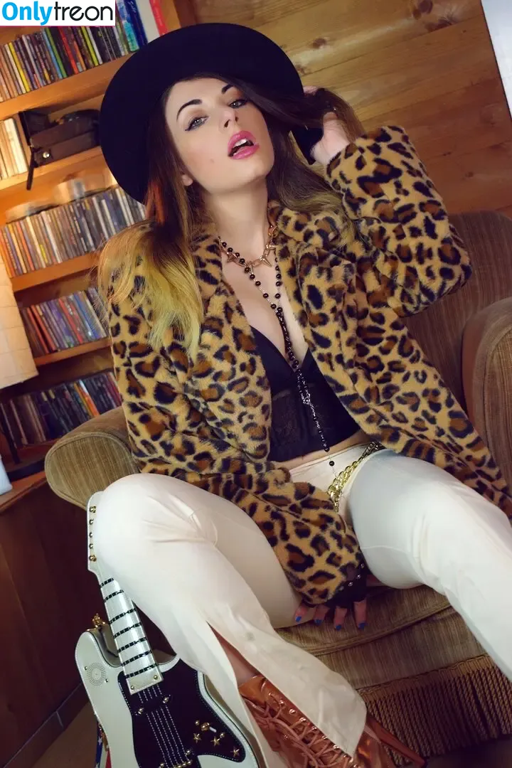 Giada Robin nude photo #1656 (giadarobin)