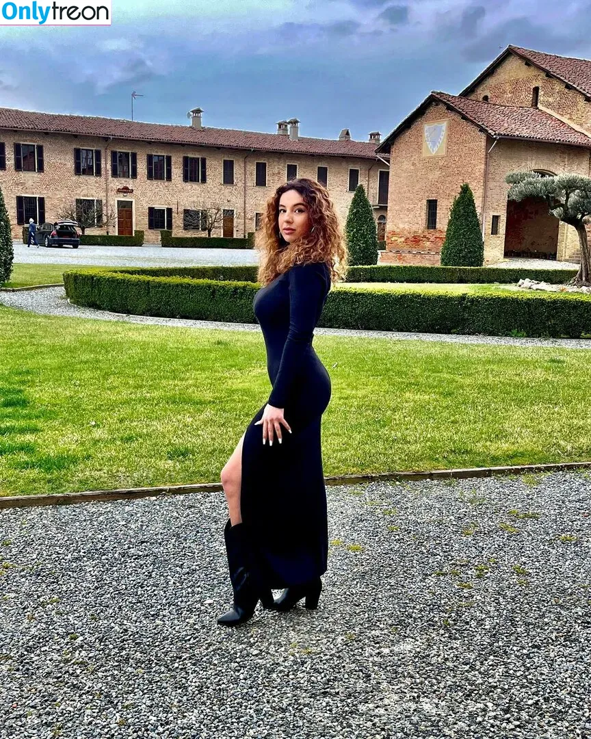 Gianclaudia Di Giacomo голая photo #0387 (gianclaudia_digiacomo / gianclaudiadigiacomo)