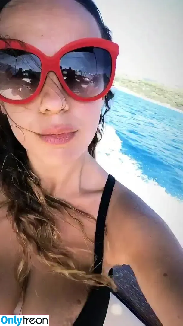 Gianclaudia Di Giacomo nude photo #0392 (gianclaudia_digiacomo / gianclaudiadigiacomo)