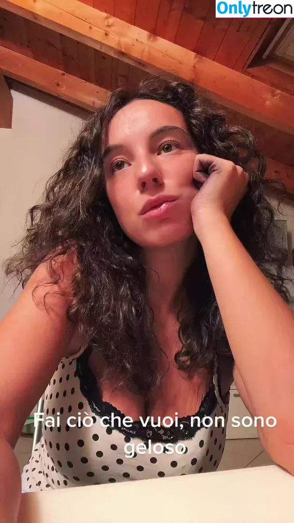 Gianclaudia Di Giacomo nude photo #0475 (gianclaudia_digiacomo / gianclaudiadigiacomo)