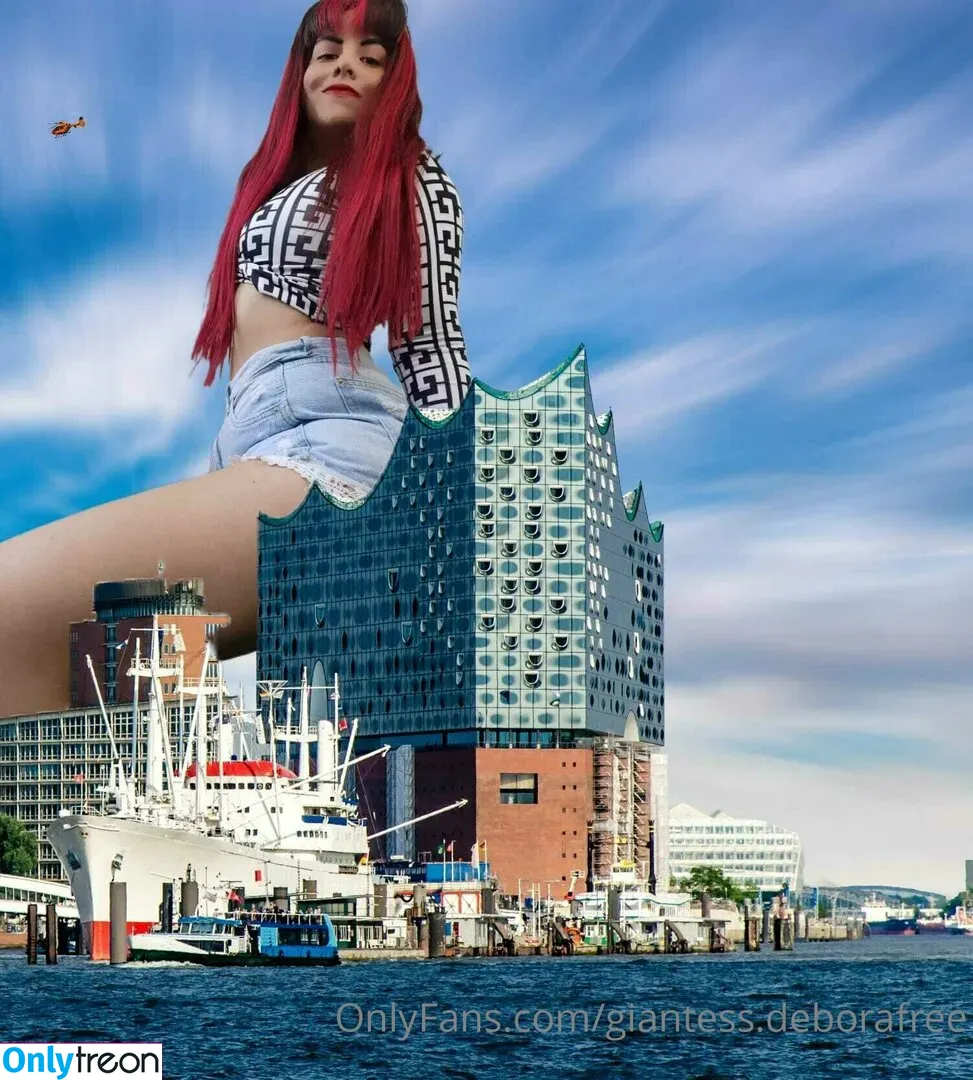 giantess.deborafree nude photo #0001 (giantess.deborafree)