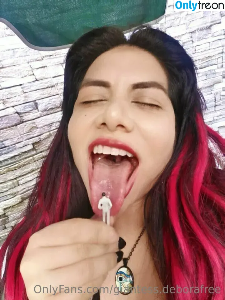 giantess.deborafree nude photo #0003 (giantess.deborafree)