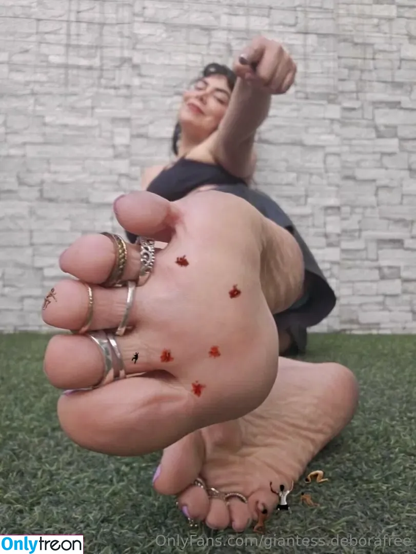 giantess.deborafree nude photo #0017 (giantess.deborafree)