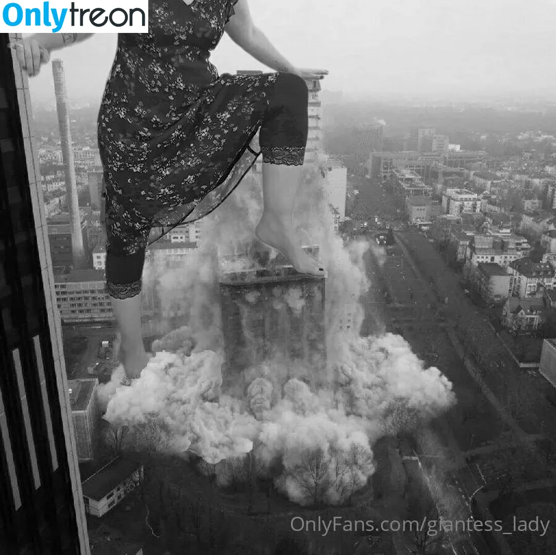 giantess_lady nude photo #0007 (giantess_lady)