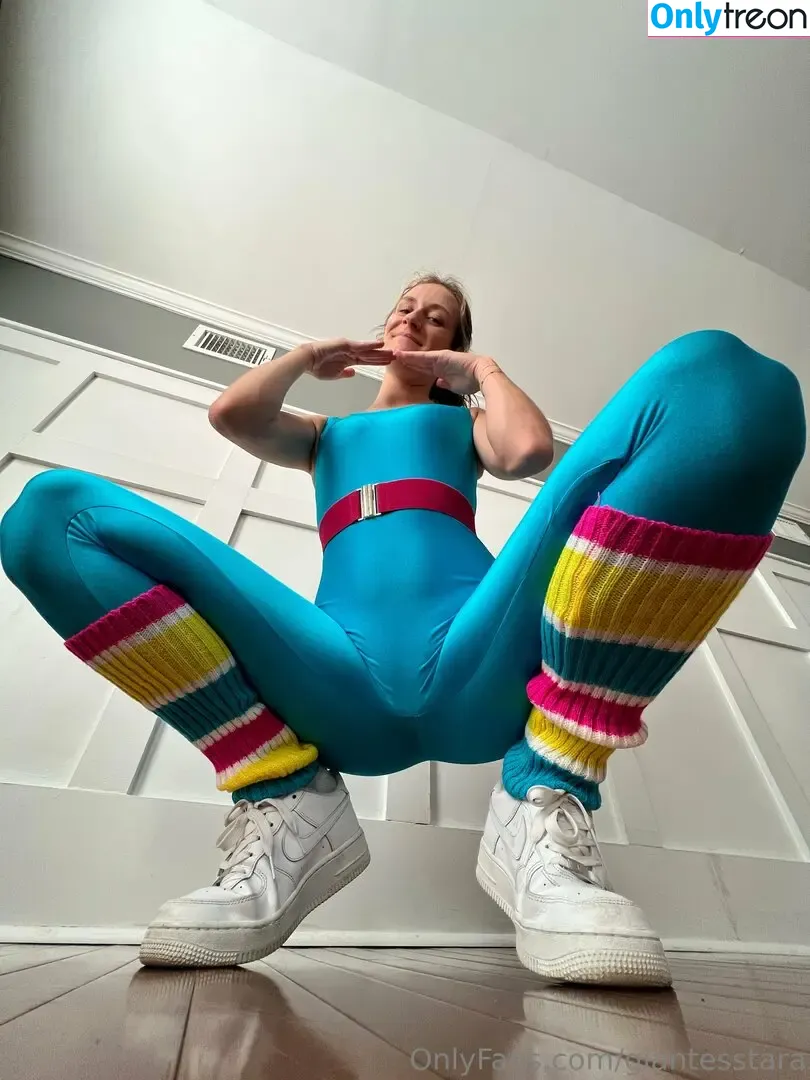 giantesstara голая photo #0448 (giantesstaraaa)