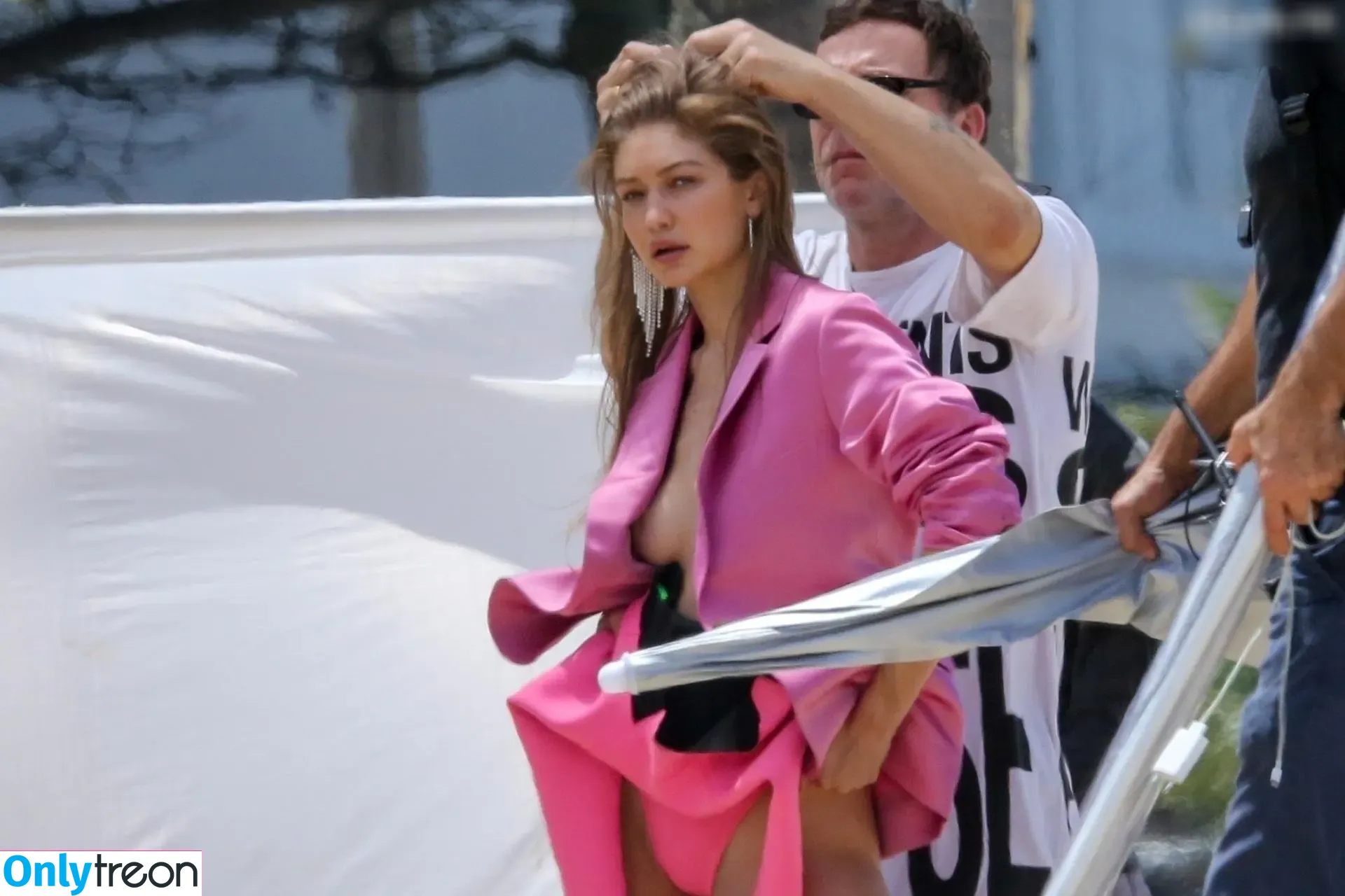 Gigi Hadid голая photo #0511 (GiGiHadid / aaliyahhadid)