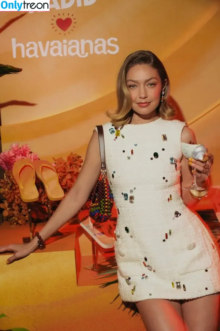 Gigi Hadid голая photo #1067 (GiGiHadid / aaliyahhadid)