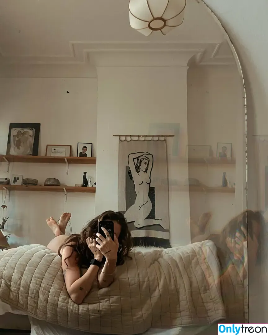gigi.shows nude photo #0002 (gigihadid)