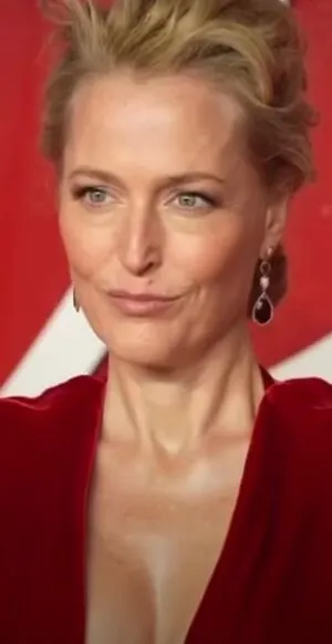Gillian Anderson / GillianA фото голая #0218
