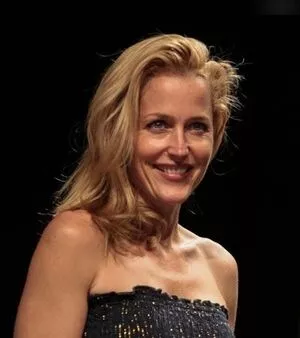 Gillian Anderson / GillianA фото голая #0376