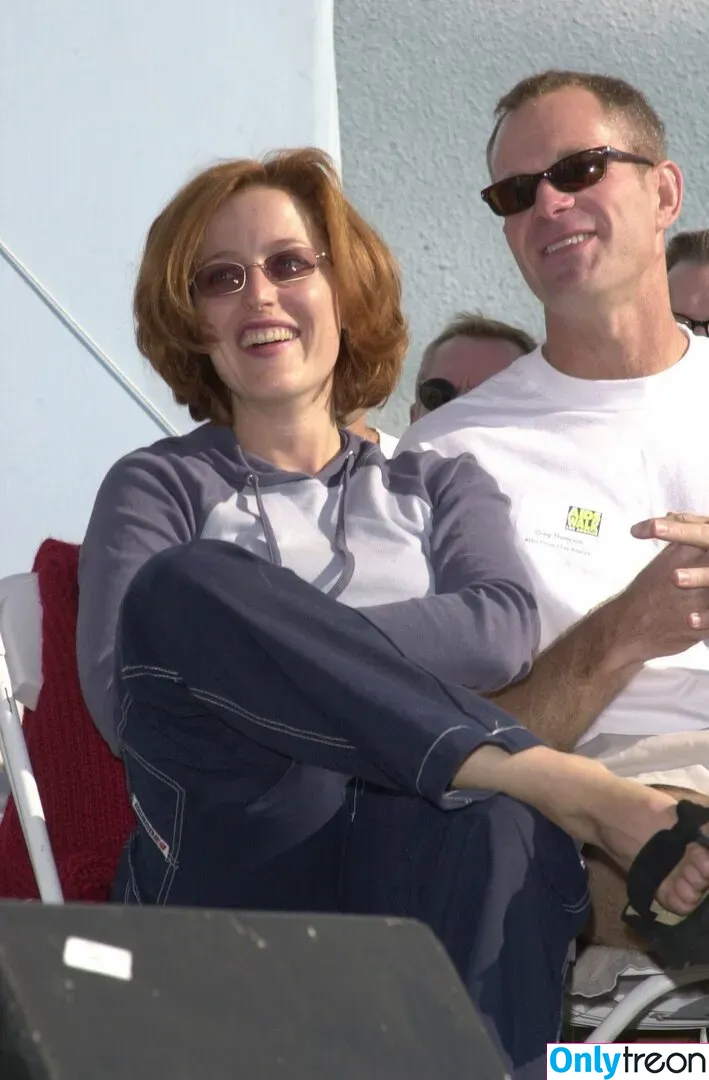 Gillian Anderson голая photo #0187 (GillianA)
