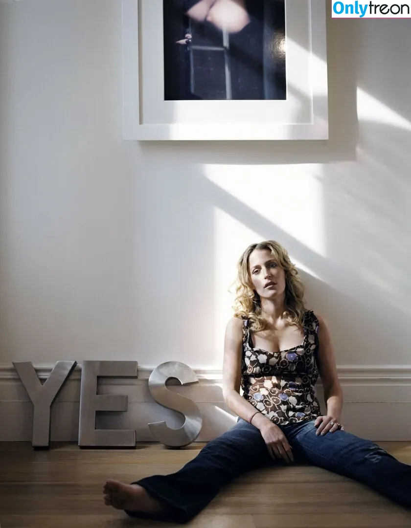 Gillian Anderson nude photo #0276 (GillianA)