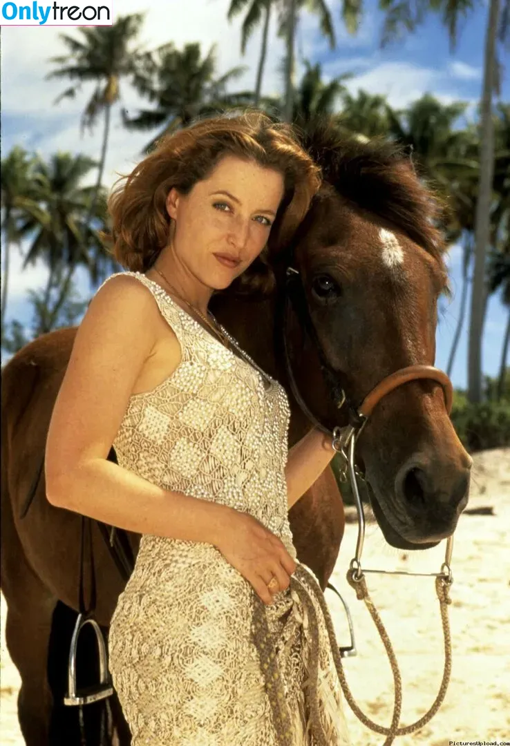 Gillian Anderson nude photo #0285 (GillianA)