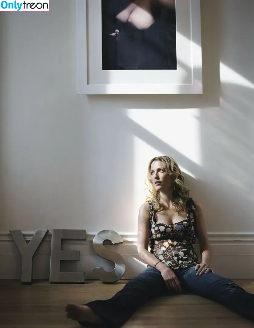 Gillian Anderson голая photo #0295 (GillianA)