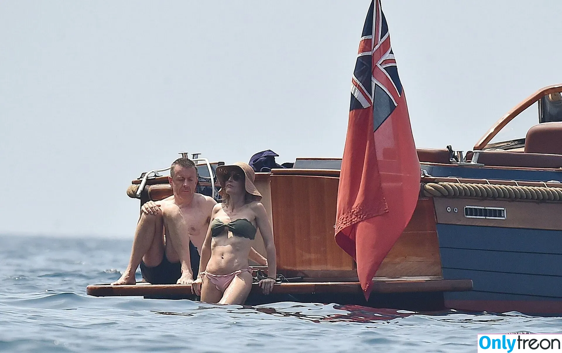Gillian Anderson nude photo #0304 (GillianA)