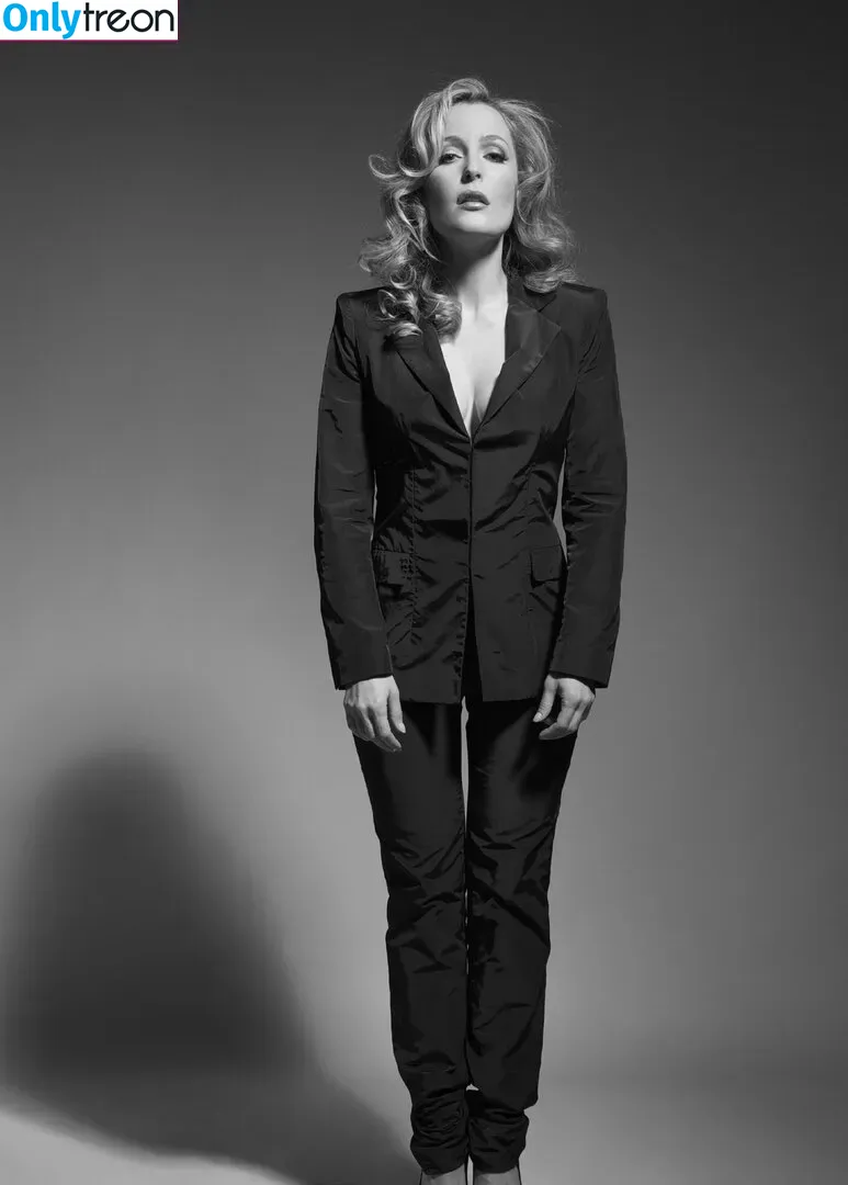 Gillian Anderson nude photo #0326 (GillianA)