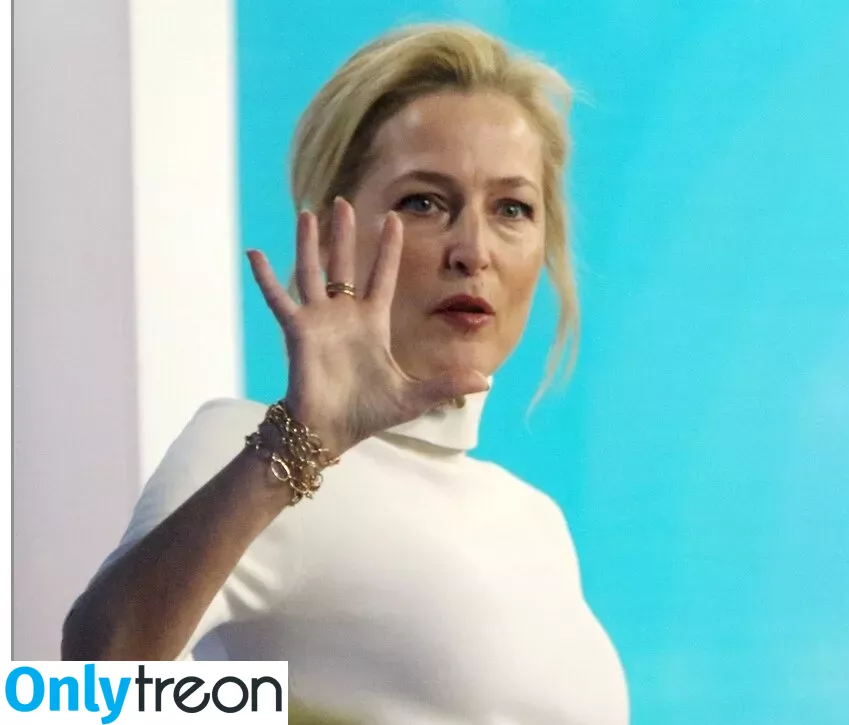 Gillian Anderson голая photo #0357 (GillianA)