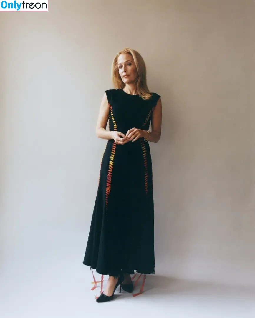 Gillian Anderson nude photo #0611 (GillianA)