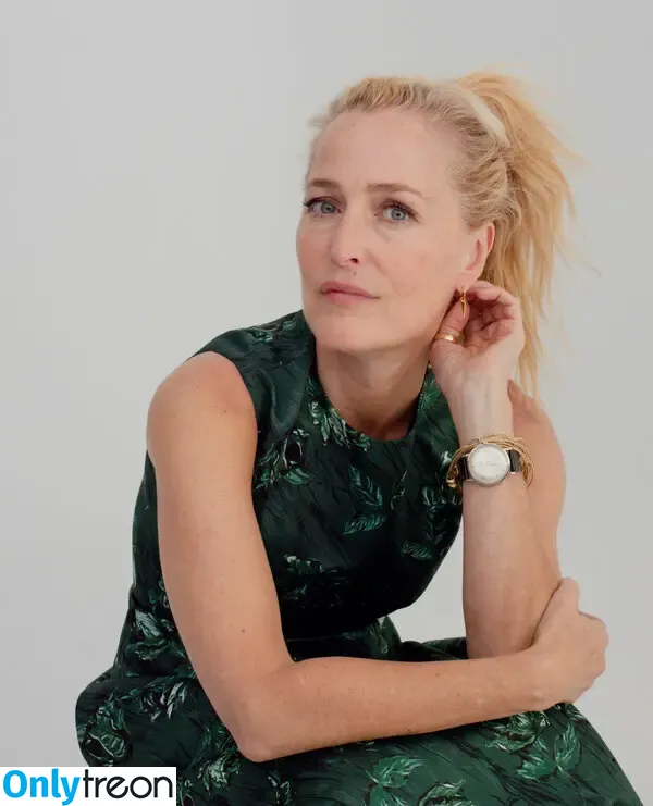 Gillian Anderson nude photo #0613 (GillianA)