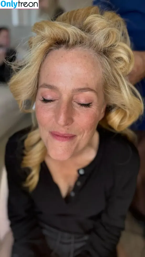 Gillian Anderson nude photo #0750 (gilliana)