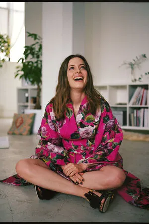Gillian Jacobs / gillianjacobsofficial nude photo #0021