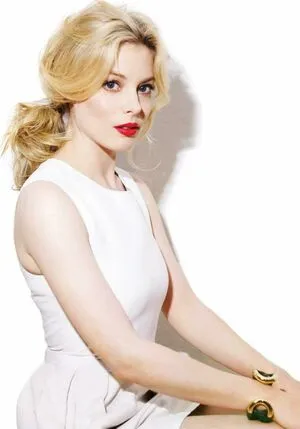 Gillian Jacobs / gillianjacobsofficial nude photo #0093