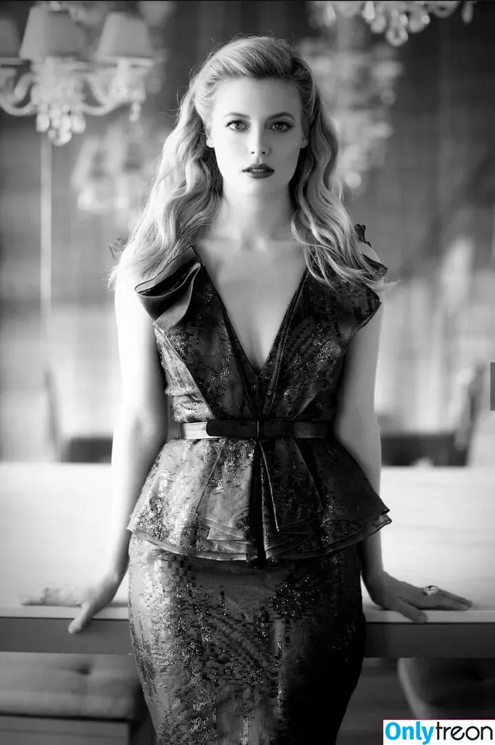 Gillian Jacobs nude photo #0182 (gillianjacobsofficial)