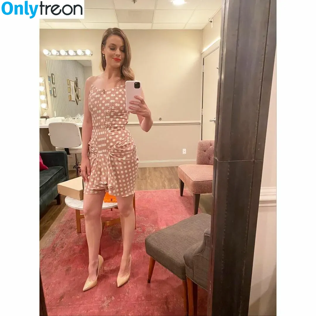 Gillian Jacobs nude photo #0204 (gillianjacobsofficial)