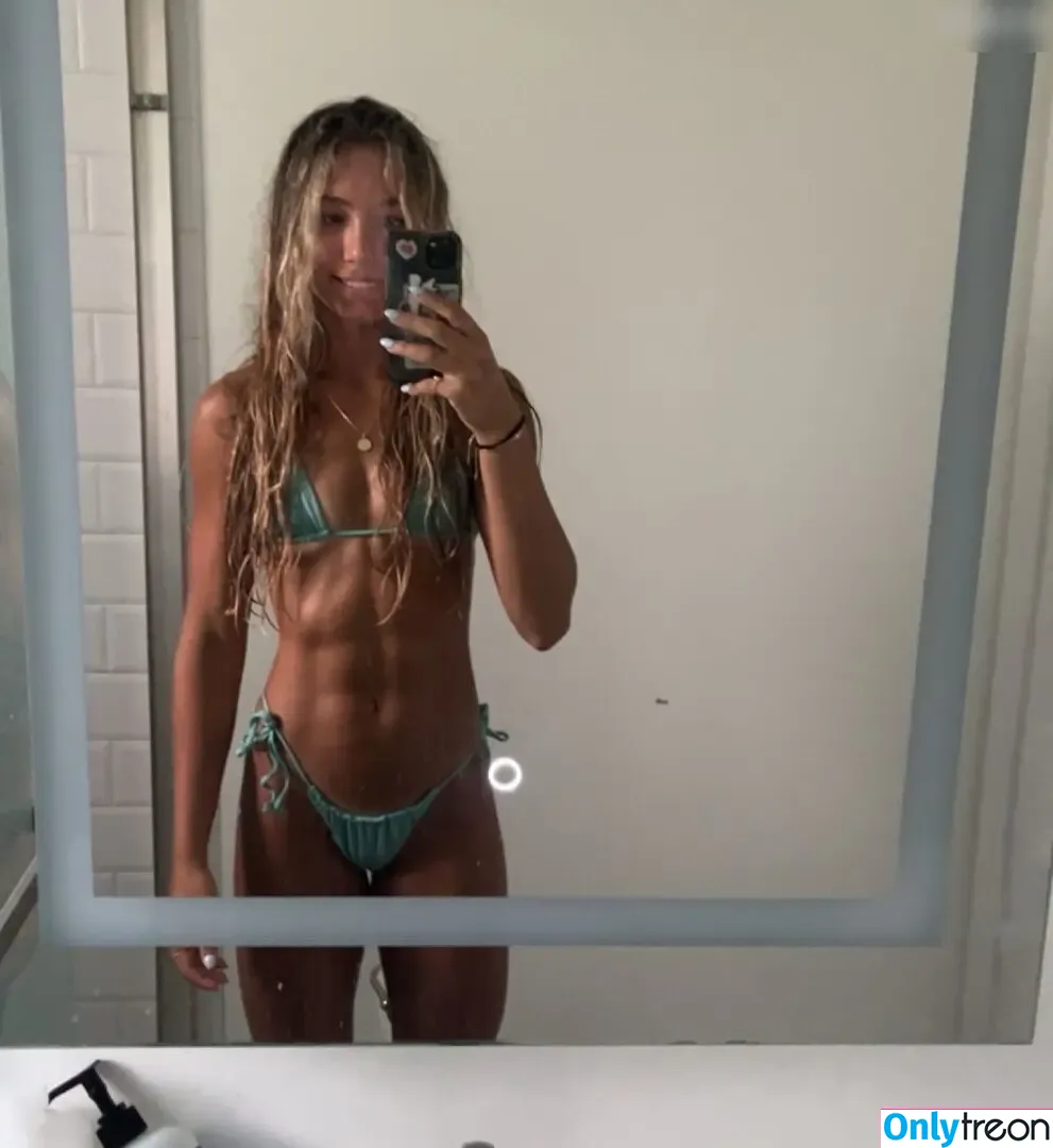 Gillian Snowden nude photo #0056 (gillian.snowden)