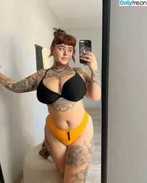 GillianJuggs / gillisbeenaughty / mom.mamilky nude photo #0027