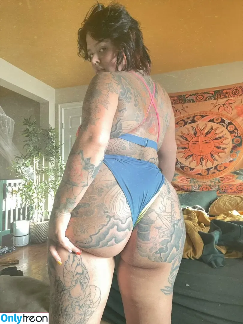 GillianJuggs nude photo #0037 (gillisbeenaughty / mom.mamilky)