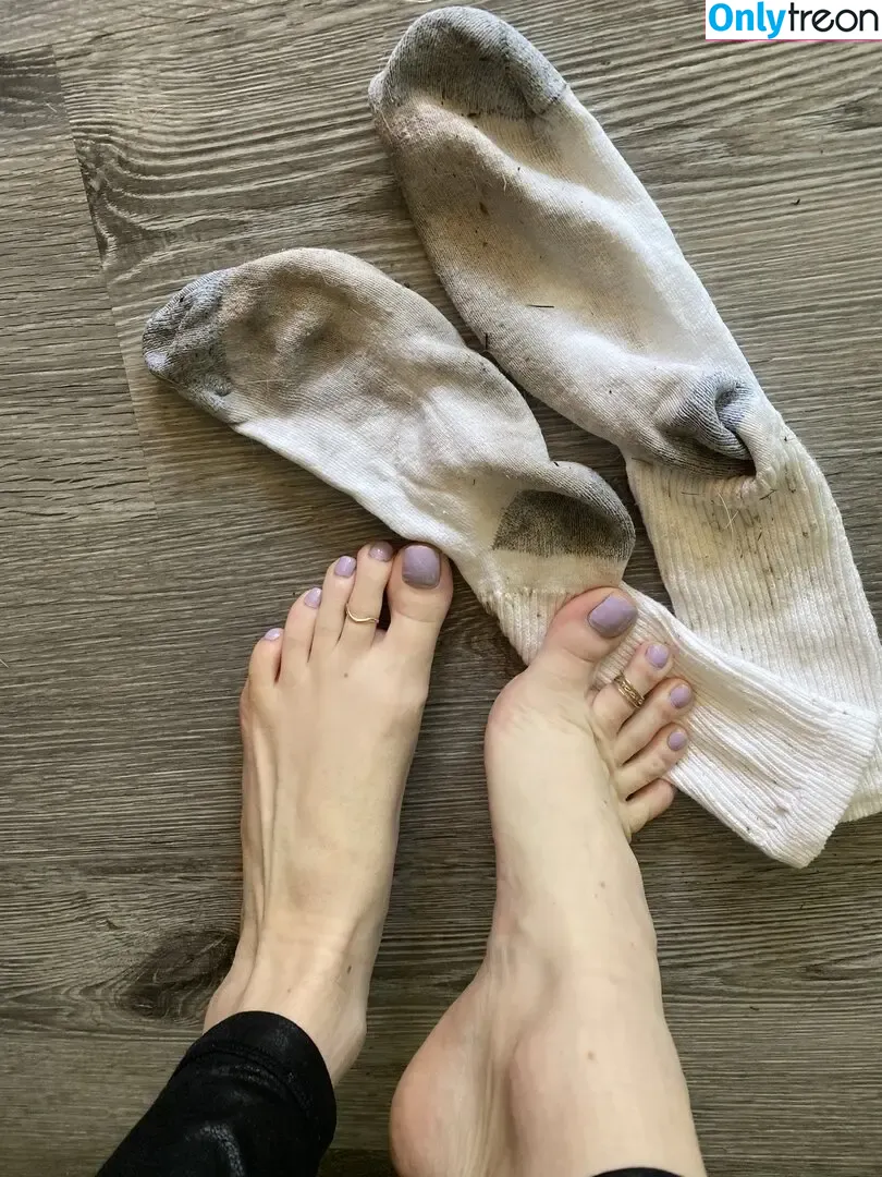Gingerstoesies nude photo #0035 (gingerstoesies_)
