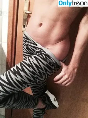  nude photo #0001