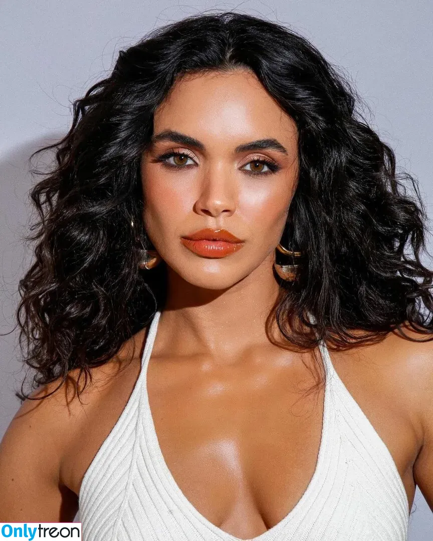 Giovana Cordeiro голая photo #0026 (cordeirogi)