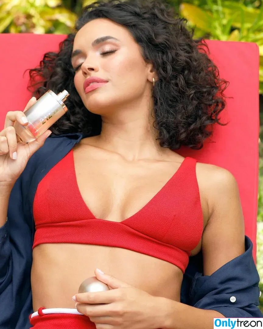 Giovana Cordeiro голая photo #0032 (cordeirogi)