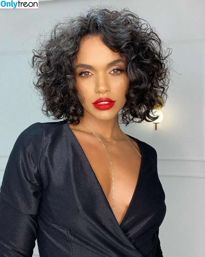Giovana Cordeiro голая photo #0039 (cordeirogi)