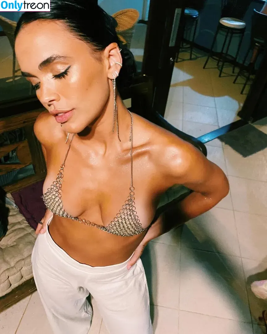 Giovana Cordeiro голая photo #0047 (cordeirogi)