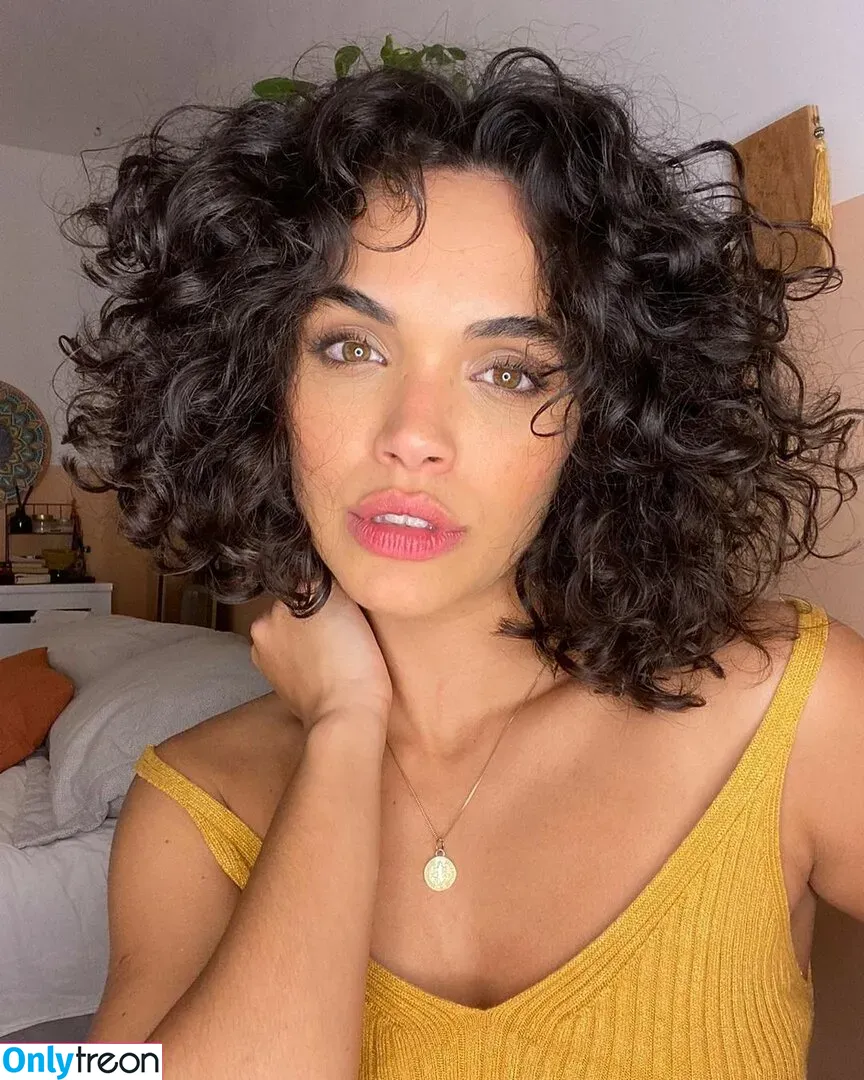 Giovana Cordeiro голая photo #0053 (cordeirogi)