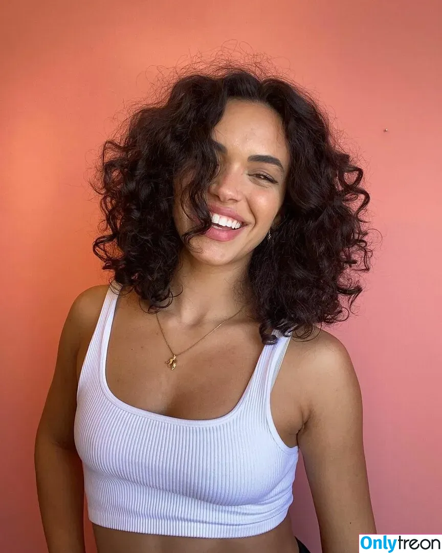 Giovana Cordeiro голая photo #0054 (cordeirogi)