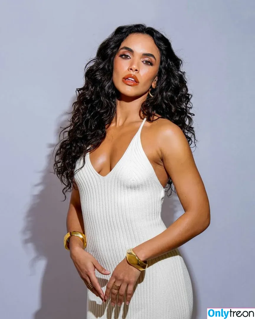 Giovana Cordeiro голая photo #0058 (cordeirogi)