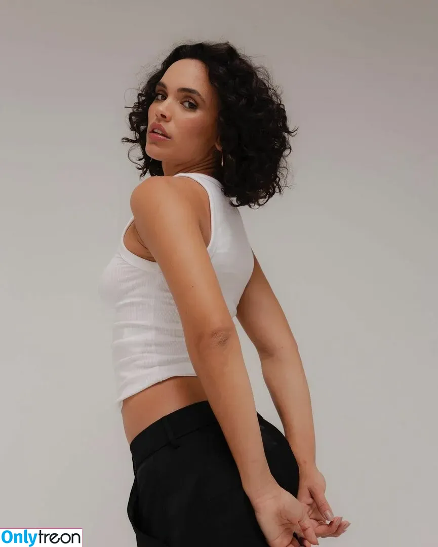 Giovana Cordeiro голая photo #0063 (cordeirogi)