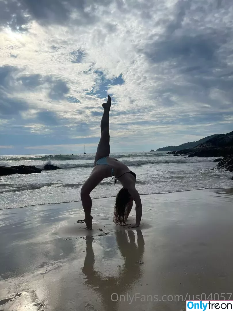 girlflexi nude photo #0013 (girlflex.x.xagain)