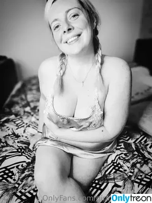 girlnexdoormia / deingirlnextdoor фото голая #0005
