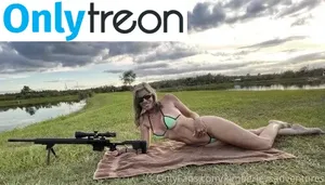 Girls With Guns / Firearms / mia.nicole.23 / wifi_diaries nude photo #0479