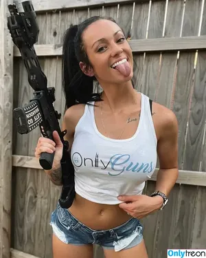 Girls With Guns / Firearms / mia.nicole.23 / wifi_diaries nude photo #0499
